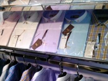 深圳坂田自营店日用品批发部 一站式采购服装鞋帽箱包新选择